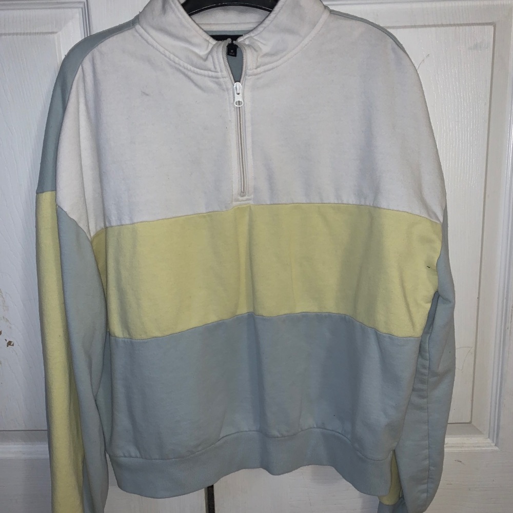 sweatshirt